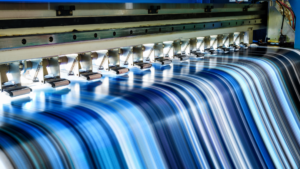 Machine d'impression rapide produisant des bandes imprimées en mouvement