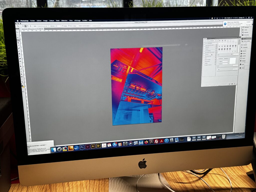 ecran ordinateur mac avec infographie