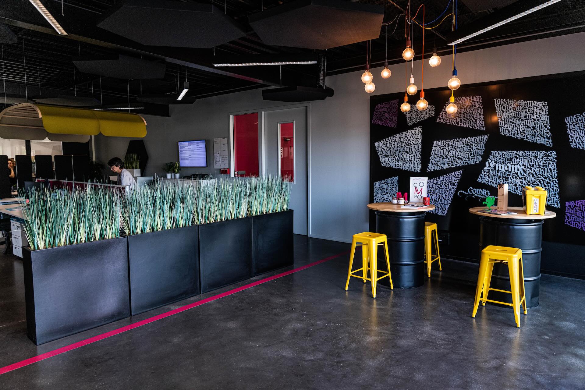 A PROPOS L'imprimerie Compo..